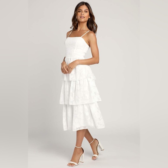 NWT Lulus Grace and Beauty White Burnout Floral Print Tiered Dress LG - Picture 2 of 13